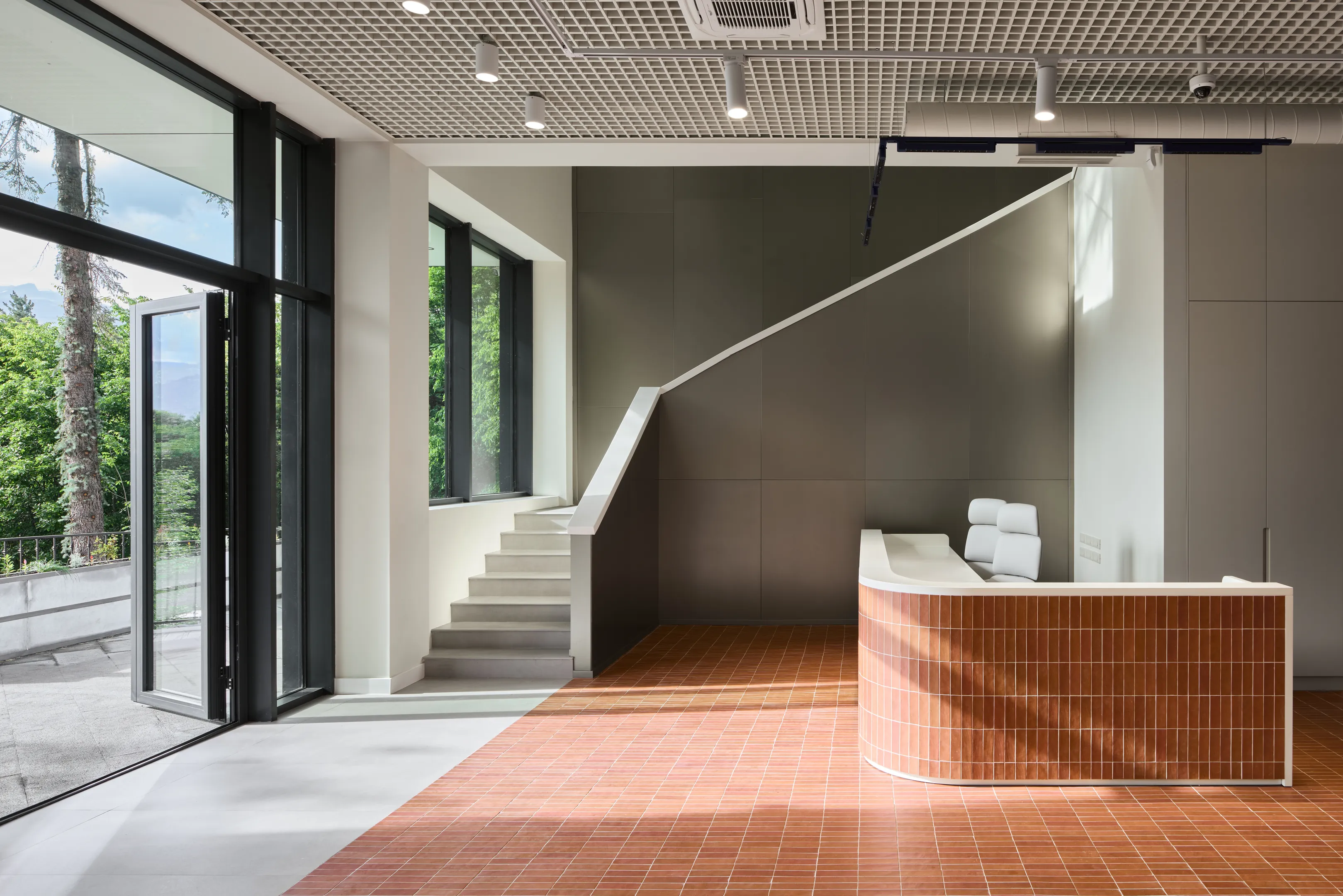 Villa3_Hall_Green Rock.jpg